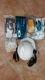 Casco cuffie occhiali tute guanti di protezione