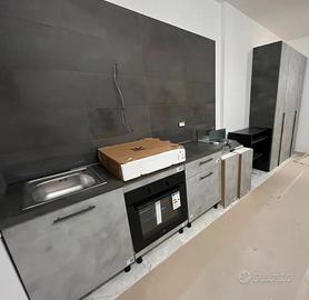 PORTA FURBA MONOLOCALE ARREDATO Con BALCONE