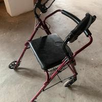Carrello con sedia per anziani
