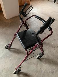 Carrello con sedia per anziani
