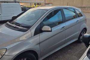 Mercedes b 200