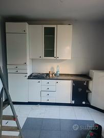 cucina di 4 ,30 cm con marmo