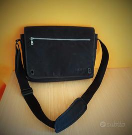 Borsa nera Ikea per computer