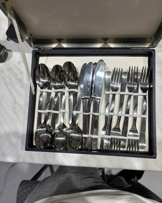 Set di posate da 24 pezzi in acciaio inox