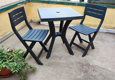 Set tavolo giardino con sedie