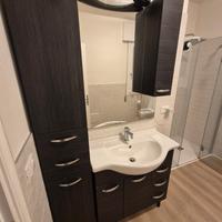 mobile bagno con specchiera