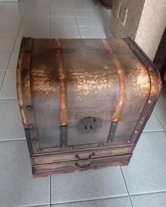 Baule vintage da restaurare 