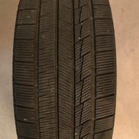 Gomme Auto Estive 255/40r20 101v