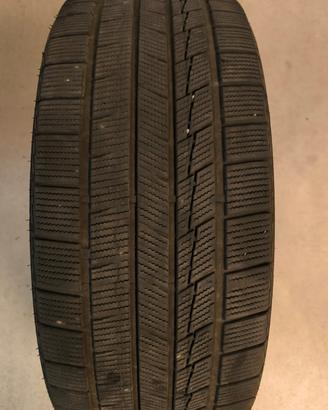 Gomme Auto Estive 255/40r20 101v