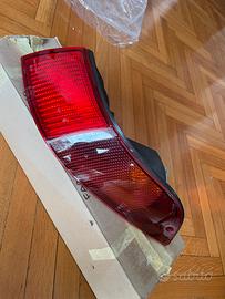 Faro posteriore dx porsche 993