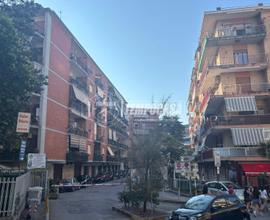 5 vani + 2 Acc. + Cantina + P.Auto via Eduardo Ni