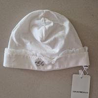 cappellino armani per neonati