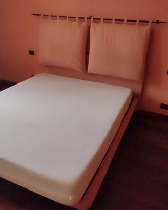 Letto matrimoniale con materasso in Memory