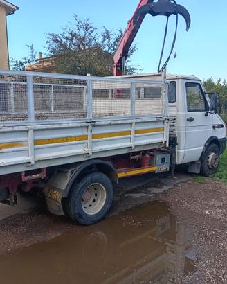 iveco daily 59 12 con gru