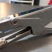 CUCITRICE + 3000 punti + pinza levapunti