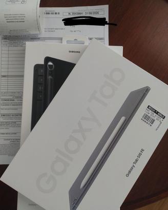Samsung Galaxy Tab S10 FE + book cover keyboard