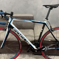 Bici da corsa focus