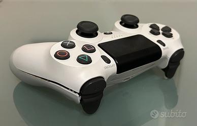 Sony PS4 Pro 1 TB Glacier White con 2 DualShock 4