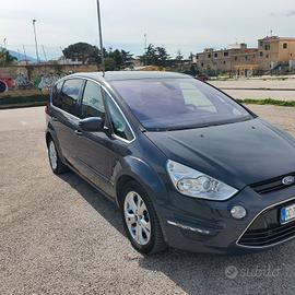 auto 7 posti cambio manuale