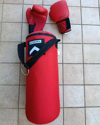 Sacco da boxe e guantoni per bambini
