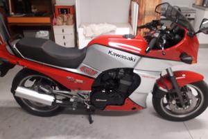Kawasaki GPZ 900