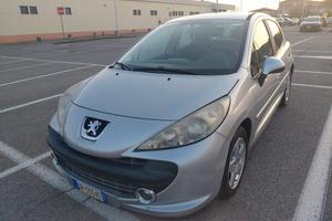 Peugeot 207 XS 1.4 Vti 95cv benzina Neopatentati 