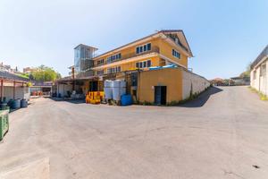 Capannone ind.con parcheggio 49-359