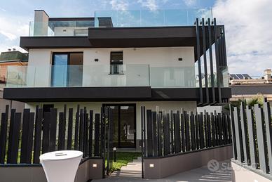 Garage Nuovo con Ricarica Auto Elettrica