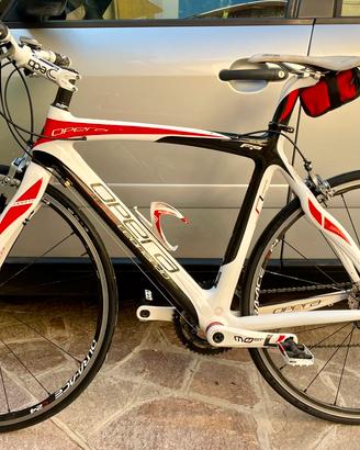 Bici da strada Pinarello Opera