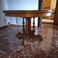 Tavolo rotondo in legno massello 
