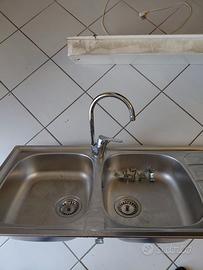lavello da cucina in acciaio