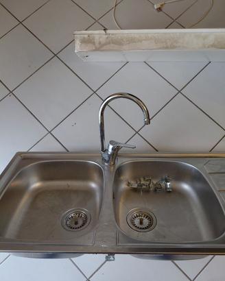 lavello da cucina in acciaio