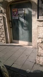 Negozio 70 mq con retro di 100 mq