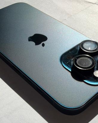 iPhone 15 Pro da 128 GB Titanio Blu