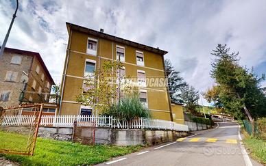 CASA INDIPENDENTE CON SPAZI COMMERCIALI