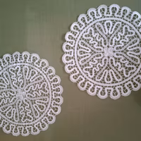 Coppia centrini Pizzo di Cantù 