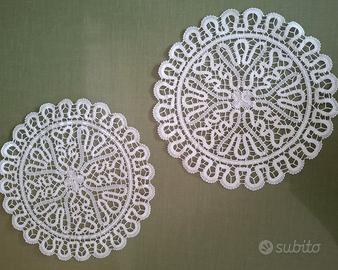 Coppia centrini Pizzo di Cantù 