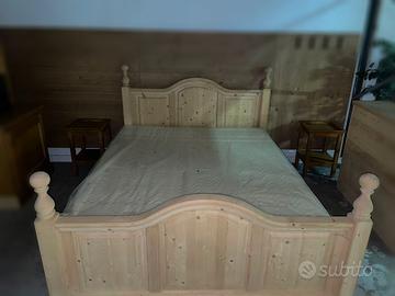 TESTATA LETTO LEGNO 161x210 +  COMODINI