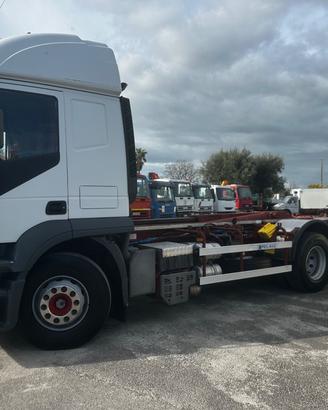 Iveco Stralis 430 con impianto scarrabile, ACCETTO