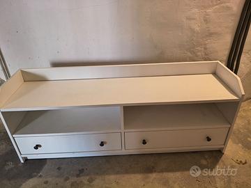 Mobile tv ikea hauga