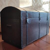 Baule in legno antico