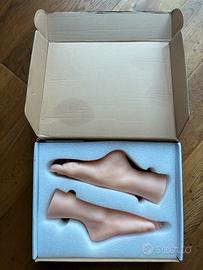 Espositore realistico per scarpe sandali piede