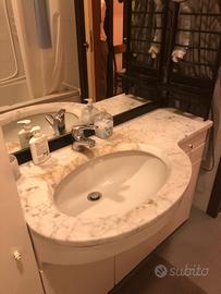 Mobile Bagno bianco con lavandino e specchio