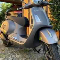 Vespa 300 GTS Supertech HPE 2023