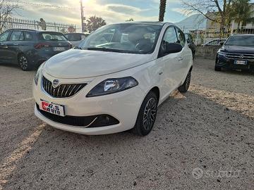 Lancia Ypsilon 1.0 FireFly 5 porte S&S Hybrid Ecoc