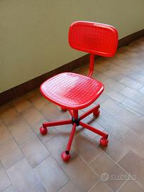 Sedia girevole con ruote