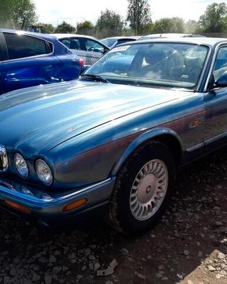 Jaguar XJ8 4.0 v8 245cv 180kw codice motore AJ-V8 