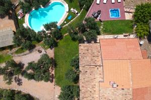 Rustico / Casale di 545 m² con più di 5 locali e b