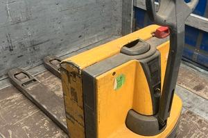 Transpallet elettrico marca Jungherich  EJE116