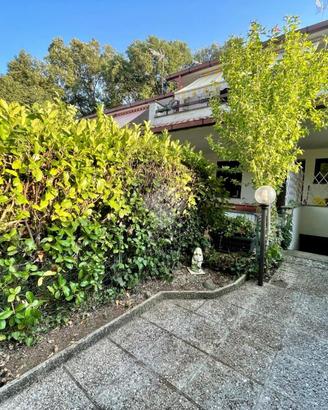 VILLA A SCHIERA A VALENTANO